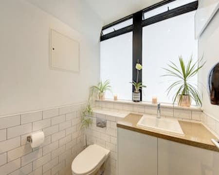 Wilton Road, London, SW1V