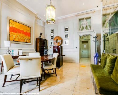 Curzon Street, London, W1J