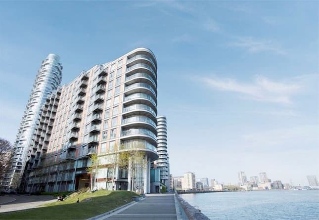 New Providence Wharf, Fairmont Avenue, London, E14