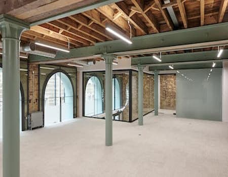 Pear Tree Court, London, EC1R