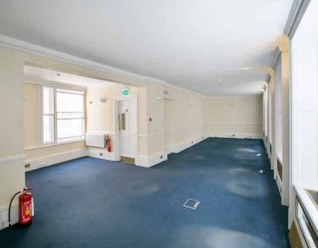 Castle Court, London, EC3V