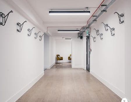 Farringdon Lane, London, EC1R