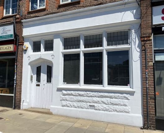Park Parade, Gunnersbury Avenue, London, W3