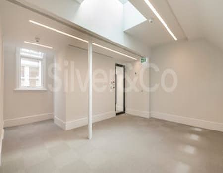 Throgmorton Street, London, EC2N