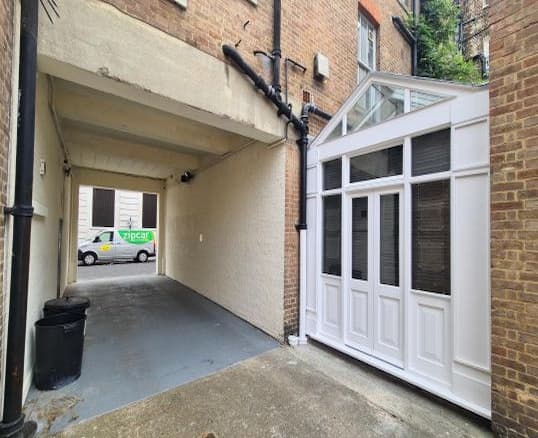 Chester Mews, London, SW1X