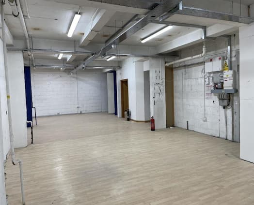 & 21 29 Este Road, London, SW11