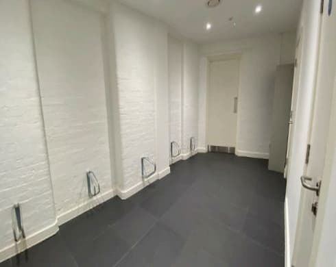 Gracechurch Street, London, EC3V