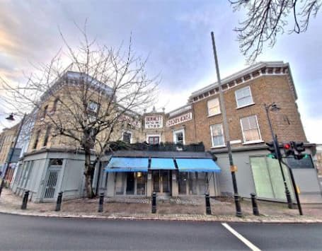 Battersea Square, London, SW11