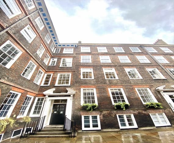 Pump Court, London, EC4Y