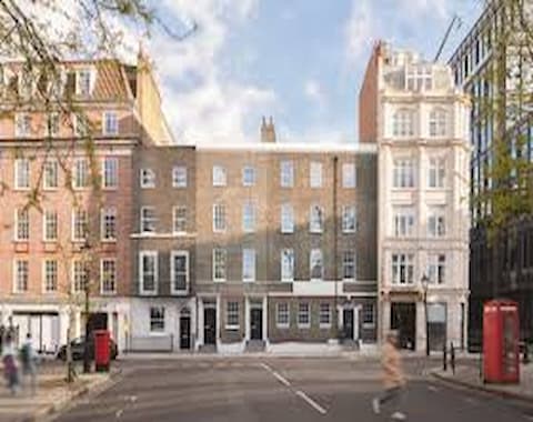 Bedford Row, London, WC1R