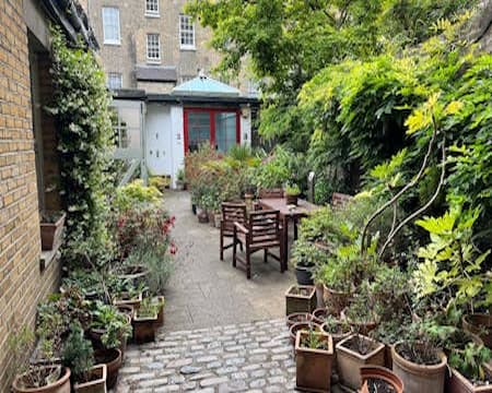 Meade Mews, London, SW1P